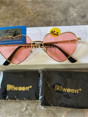 Amazon Heart-Shaped Sunglasses with Pink Lenses and Gold Frame